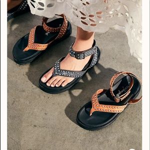NWT, SIZE 37 EU,  FREE PEOPLE, IZZY STUDDED SANDAL